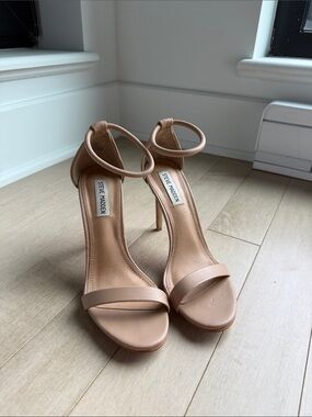 Steve Madden Nude Beige Ankle-Strap Stiletto Sandals